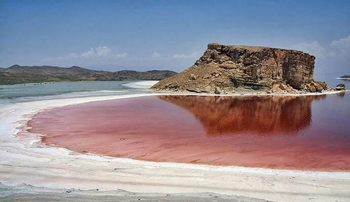 حکایت شوربختی بزرگترین دریاچه ایران/ وعده‌هایی که نمک روی زخم است
